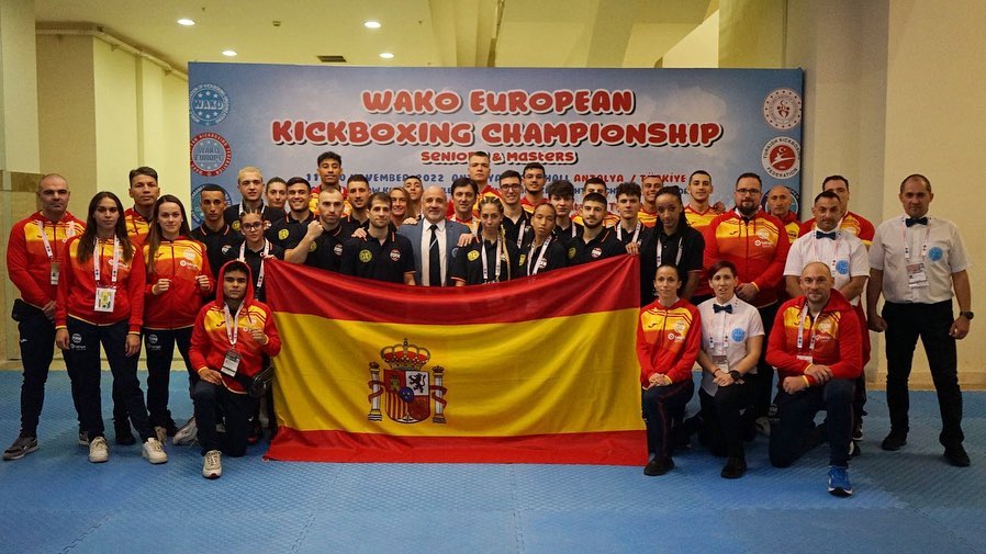 Buen empiece en el Campeonato de Europa de Kickboxing
